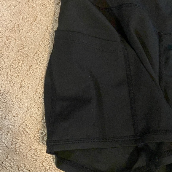 Black spandex/ biker shorts with pockets - Picture 2 of 4